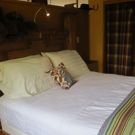 Zenyard Guest House 凤凰城 外观 照片